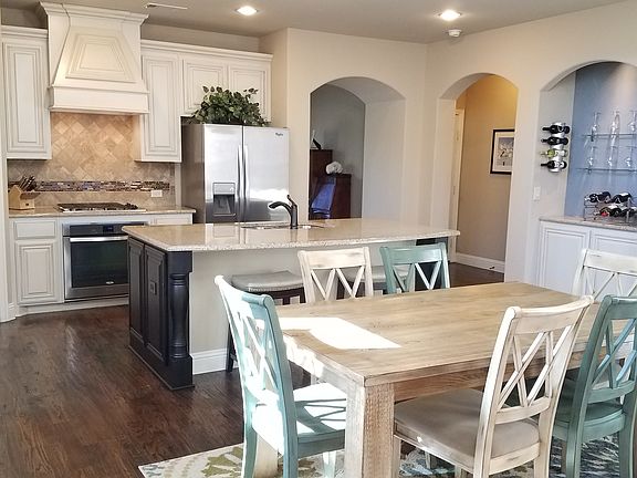 2nd image of 9425 Cypress Lake Dr