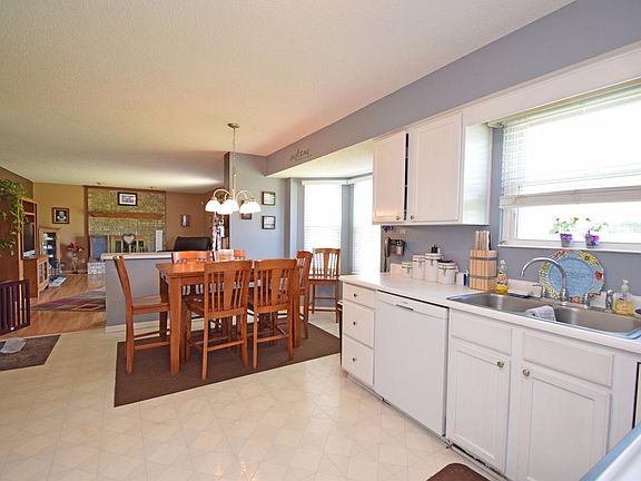 4th image of 6735 Centerview Ct