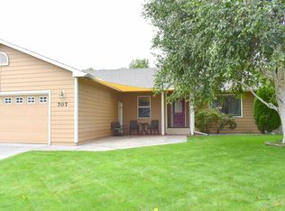707 W 18th Ct, Kennewick, WA 99337