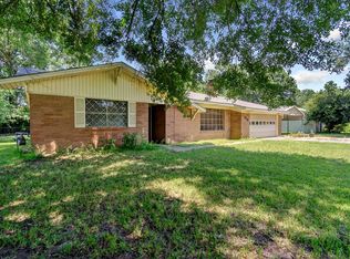 409 S State Highway 19, Elkhart, TX 75839