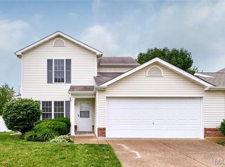 13 Deer Grove Dr, Saint Peters, MO 63376
