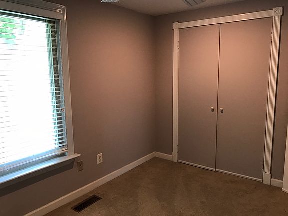 3rd image of 9637 Brassie Way