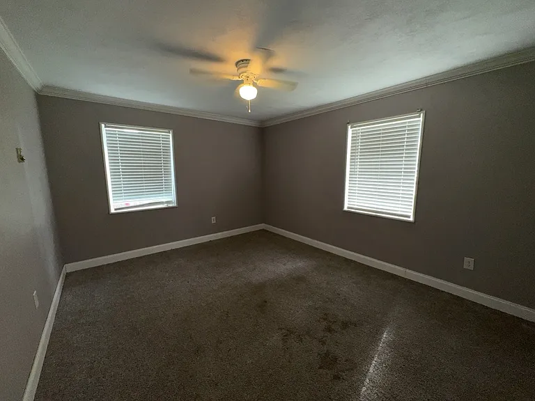 3030 Oak Forest Dr — Photo 12
