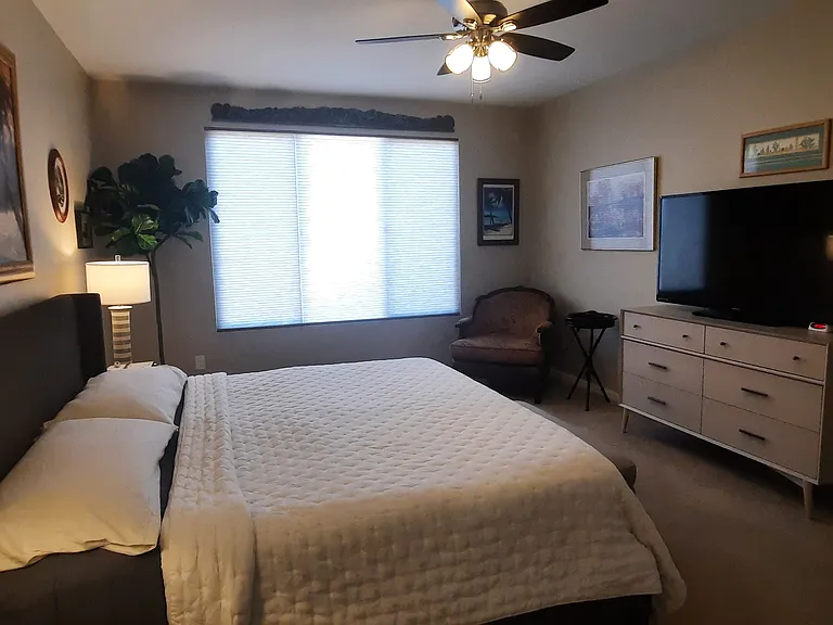 2433 E Josephine View Dr — Photo 8