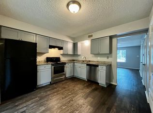 15 Powhattan Dr APT C, Sherwood, AR 72120
