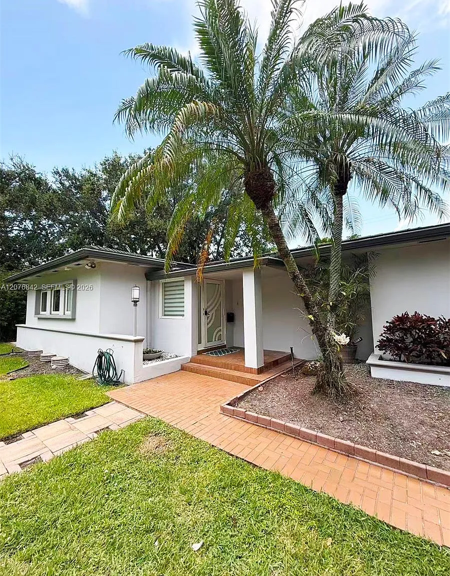 Coral Gables Riv Sec 6 — Photo 2