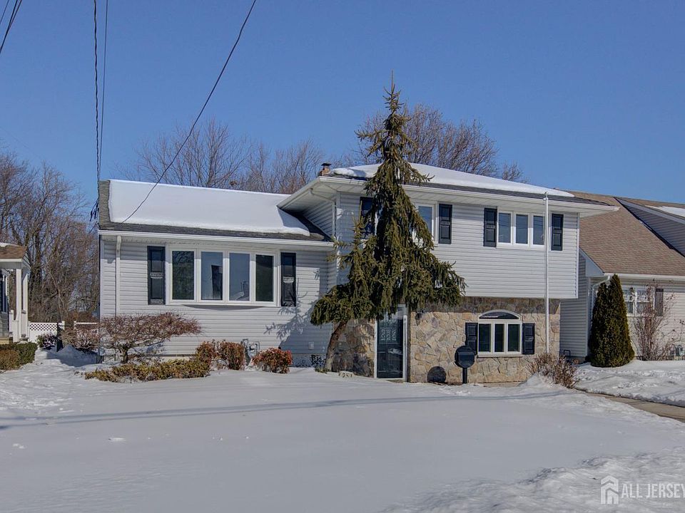 1st image of 251 Connors Dr