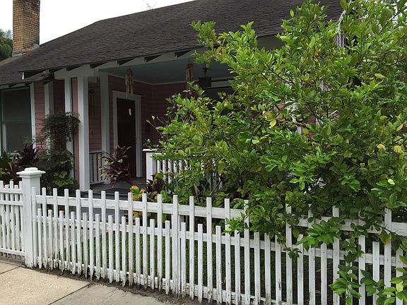 3rd image of 624 SE 1st Ave