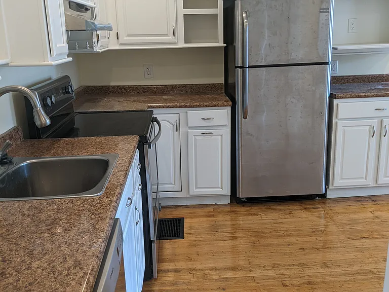 256 Cedar St — Photo 17