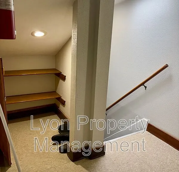 262 Illinois St #3 — Photo 8