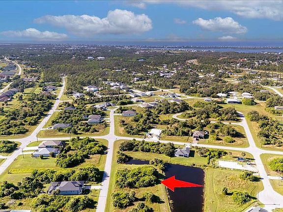 5th image of 153 Spring Dr