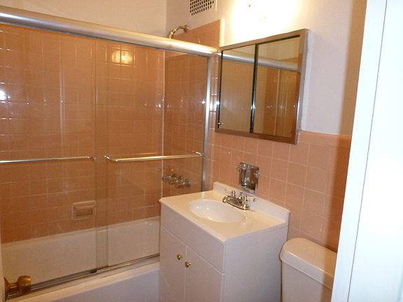 4th image of 116 E 37th St APT 3A