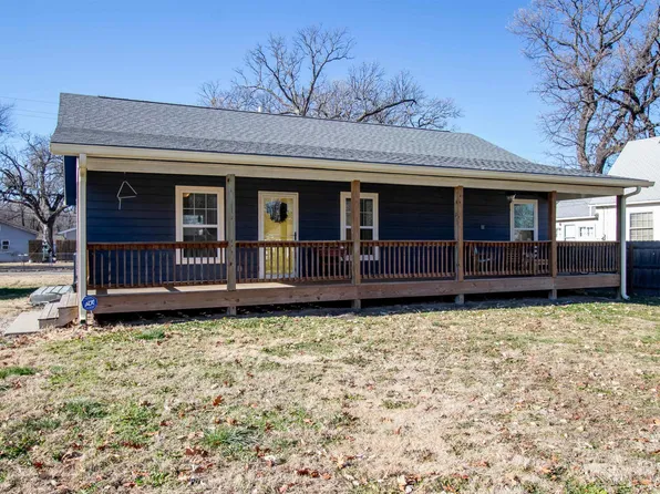2115 NW Buchanan St, Topeka, KS 66608