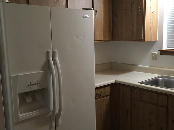 4th image of 619 Radiance St