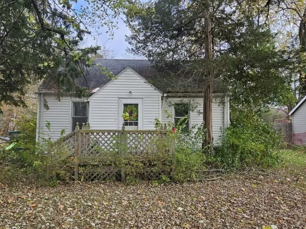 2056 Richwood Rd, Auburn Hills, MI 48326