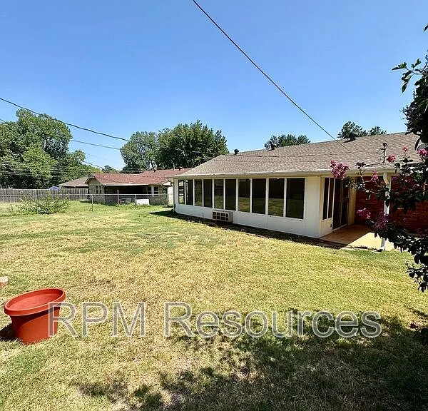 405 Walnut Ave — Photo 19
