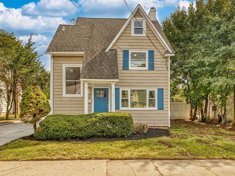 1st image of 705 Oriole Avenue