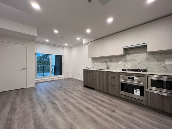 1 bedroom rental in Surrey — photo 2