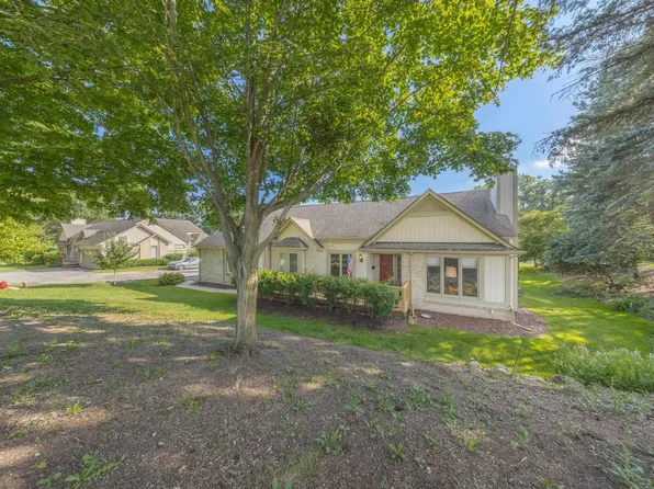 29486 Cove Creek Ln #29, Farmington, MI 48334