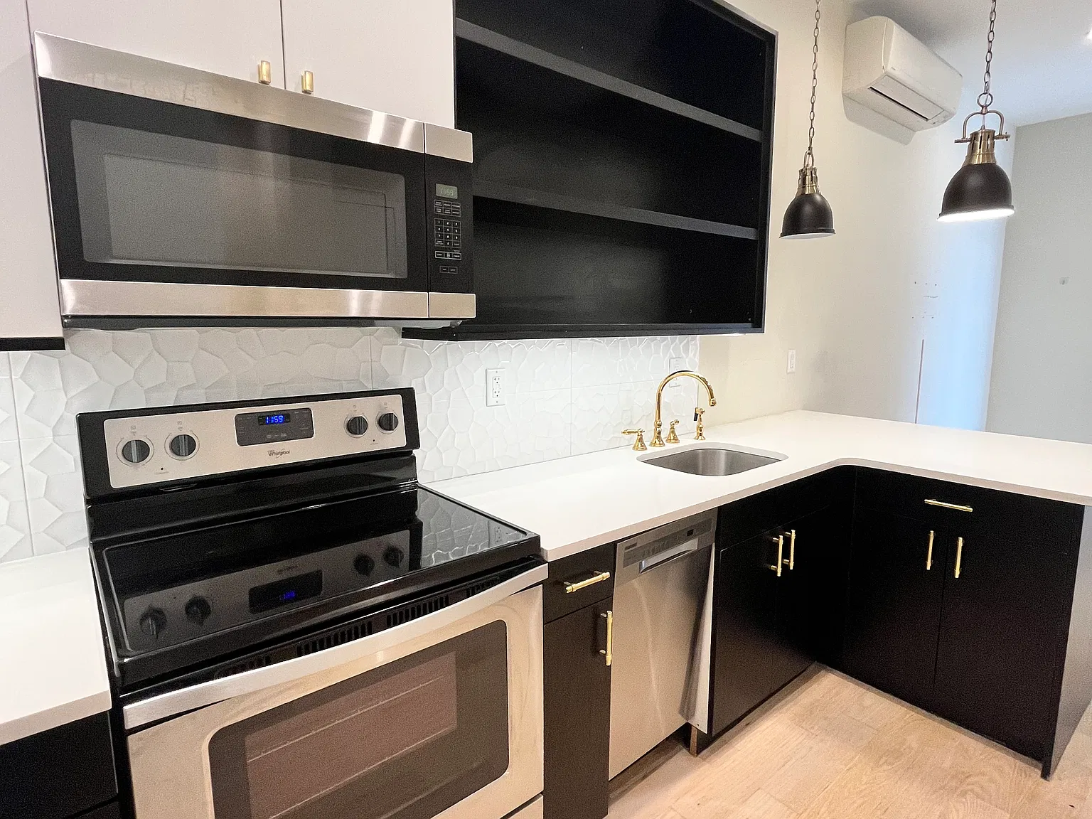 609 Communipaw Ave — Photo 3