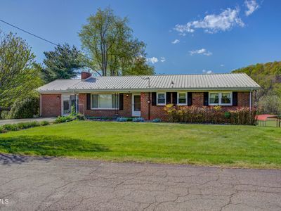 24102 Crimson Dr, Bristol, VA, 24202