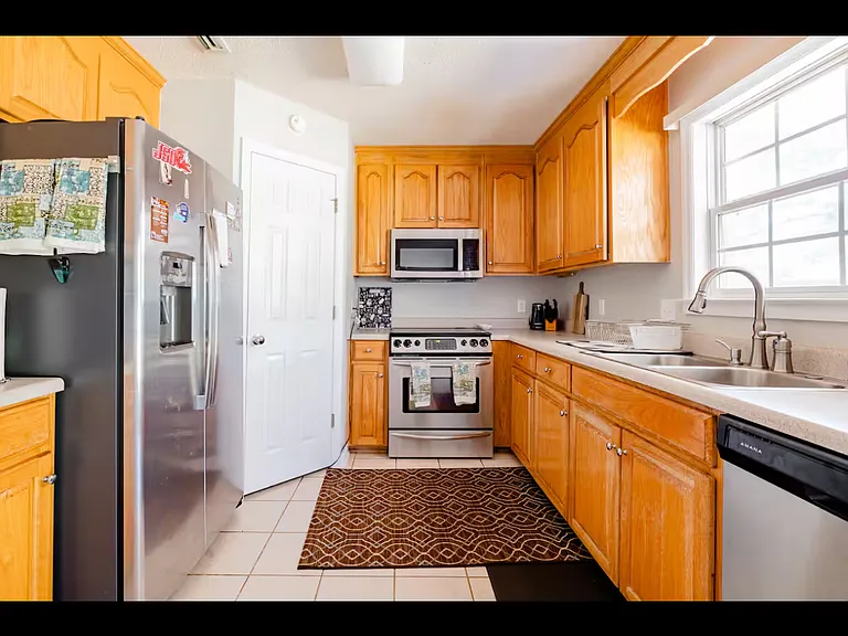 59 Fox Chase Dr — Photo 7