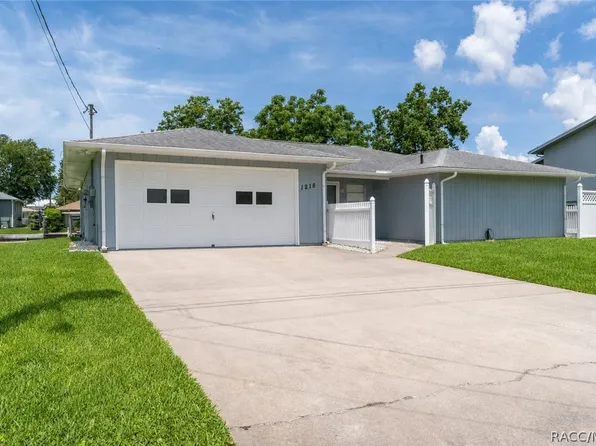 1218 SE 5th Ave, Crystal River, FL 34429