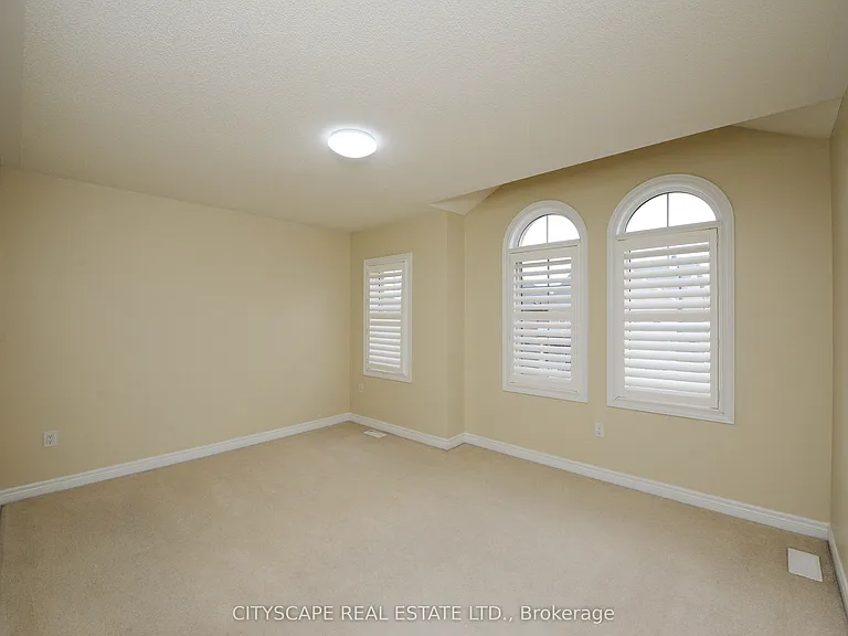 32 Fallmeadow Cir — Photo 16
