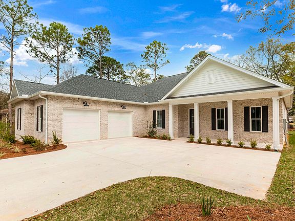 2nd image of 1628 Oakmont Cir