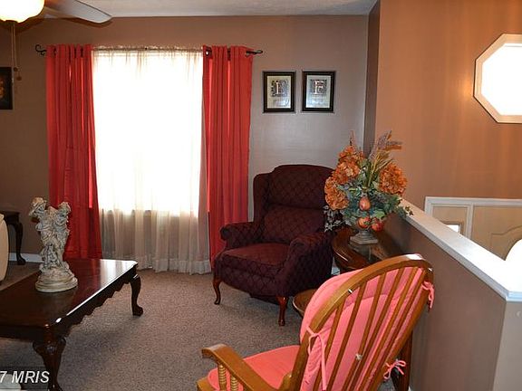 4th image of 6309 Taverneer Ln