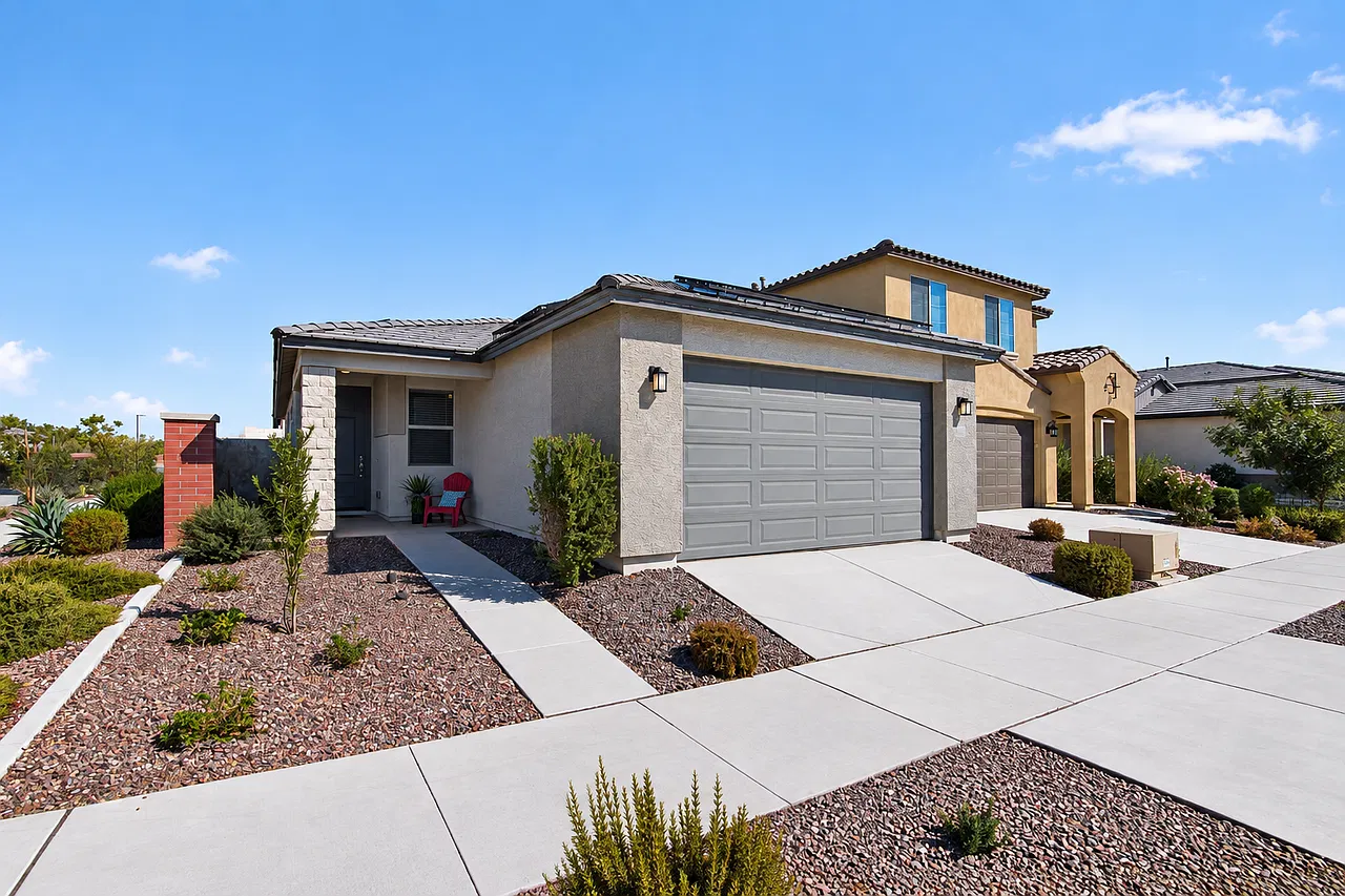 14664 W Valentine St — Photo 1