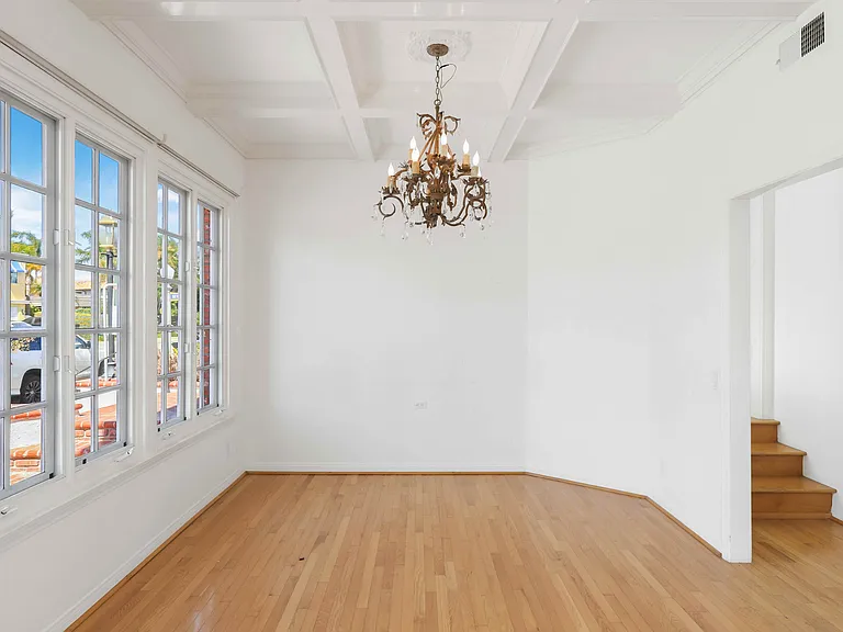 2025 E Balboa Blvd — Photo 44