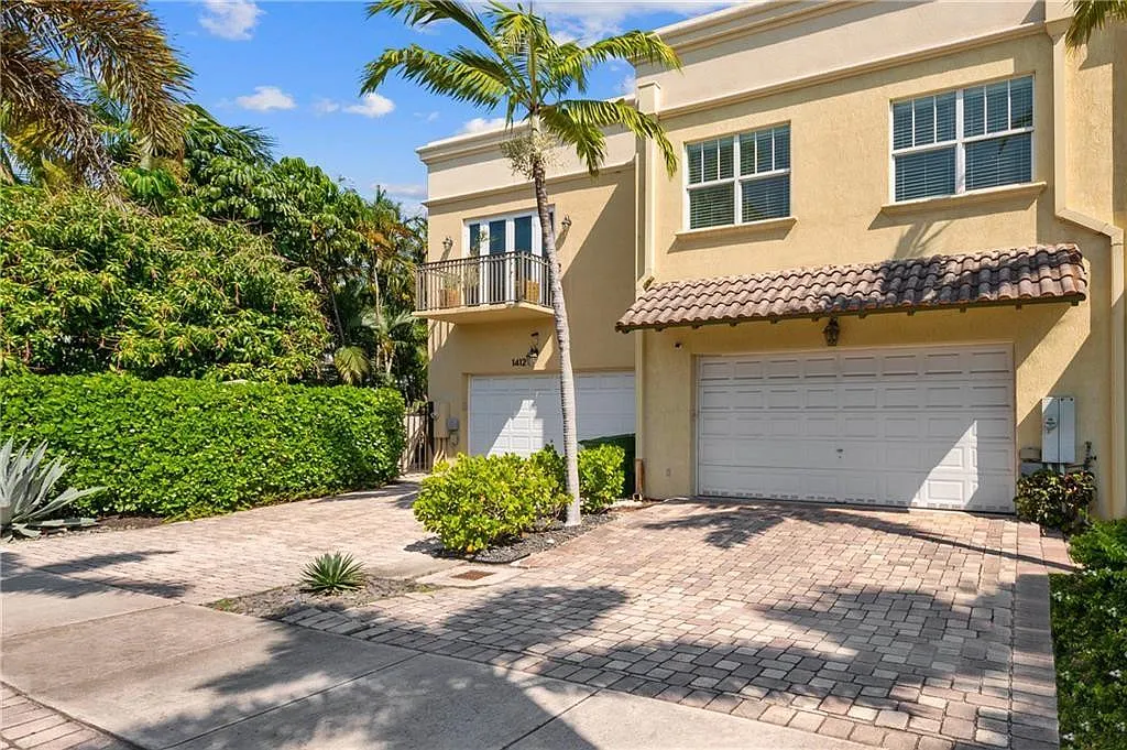 3 bed, 2.5 bath, 2214 sqft, $5,500 — Photo 1