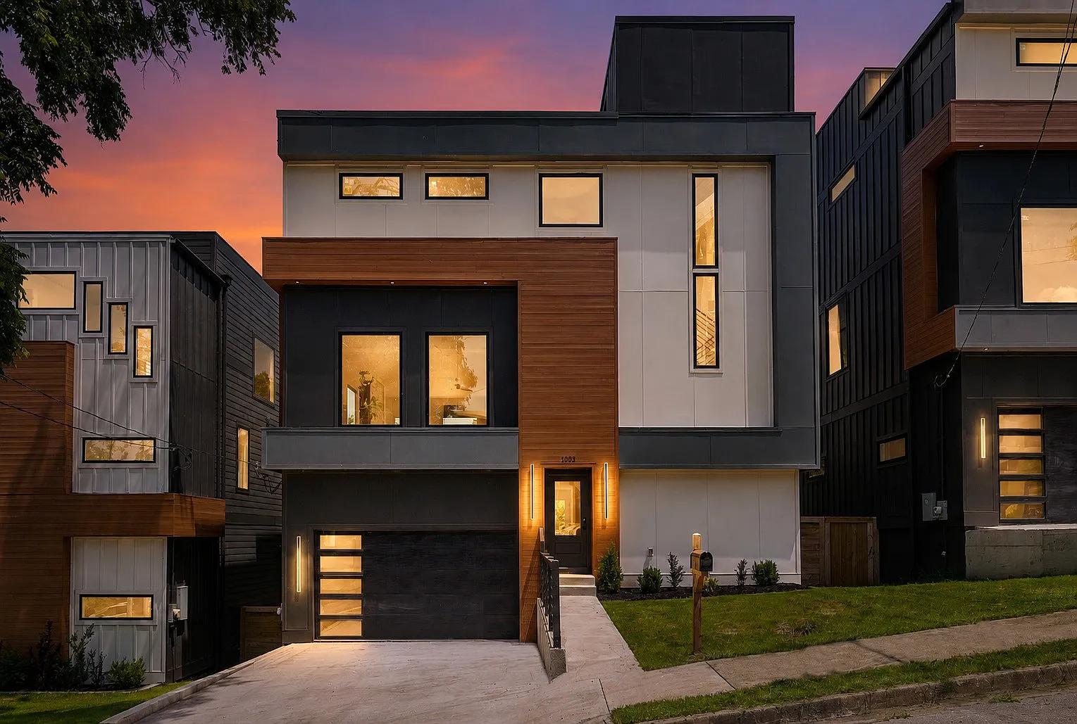 1005 Glenview Dr — Photo 1