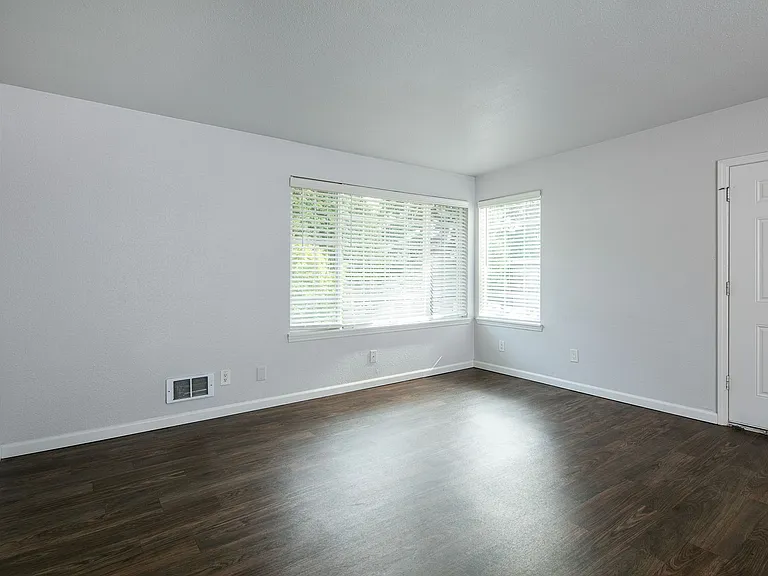 Erwin Estates — Photo 25