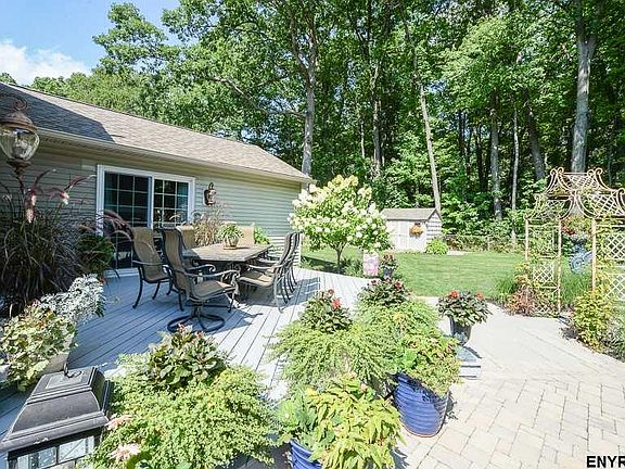 3rd image of 28 Pinewood Ave