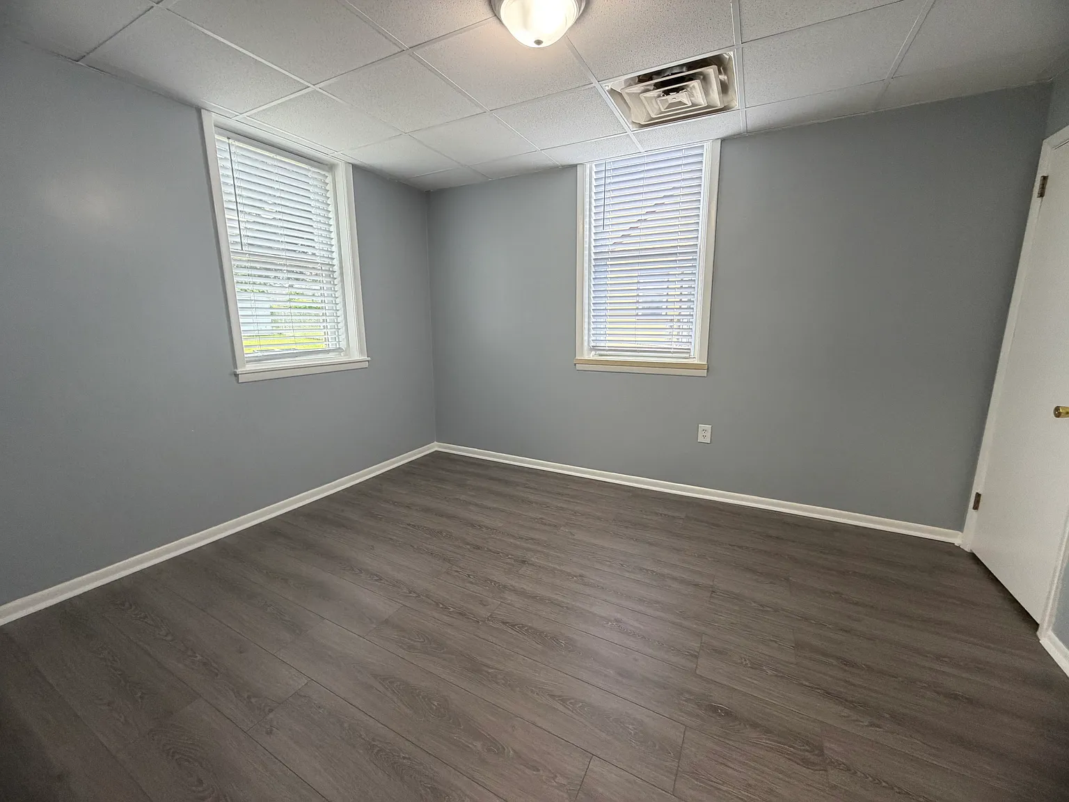 2 bed, $2,350 — Photo 4