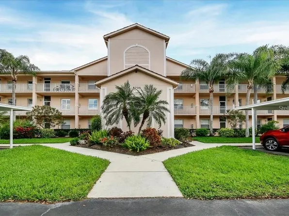 8735 Olde Hickory Ave, Sarasota, FL