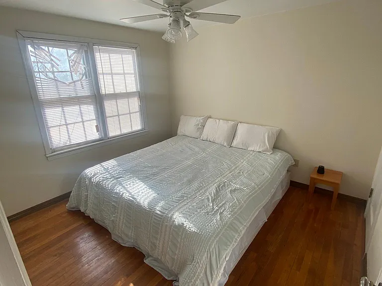 319 N Duncan St — Photo 17