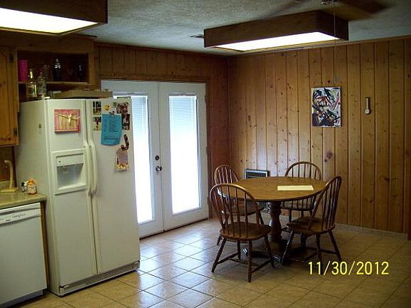 3rd image of 406 Kent Dr