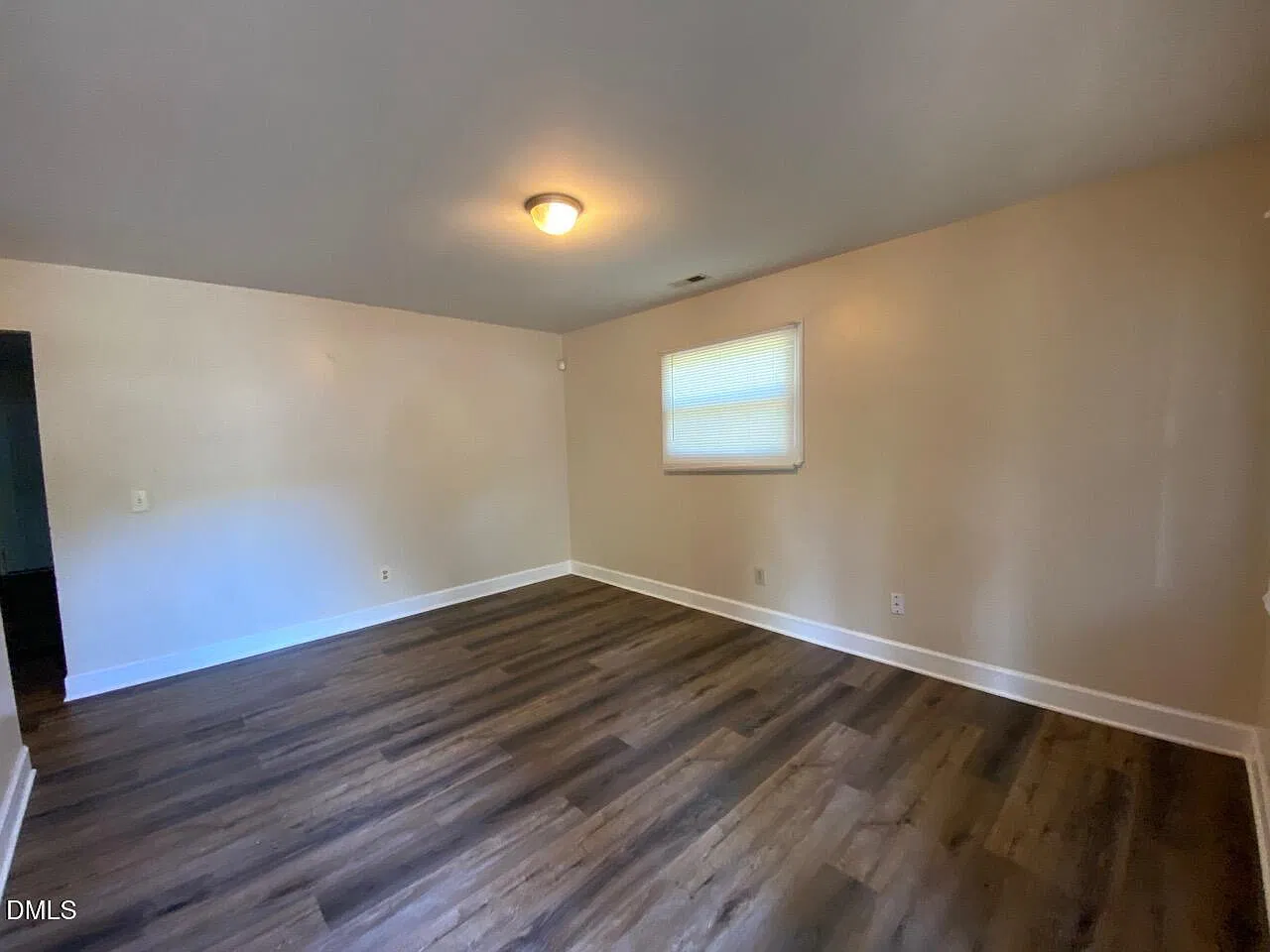 3 bed, 1.5 bath, 1120 sqft, $1,500 — Photo 3
