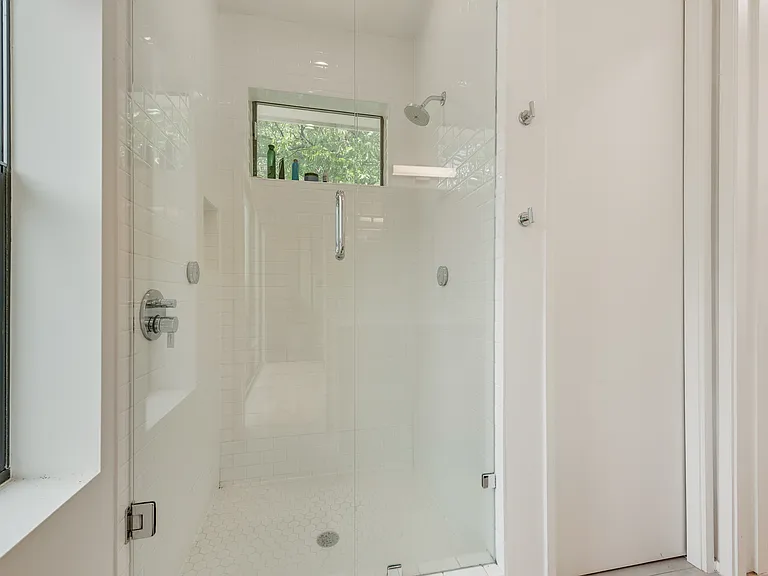 2304 N Garrett Ave #1 — Photo 12
