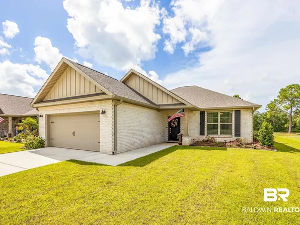 10004 Lakeview Dr, Foley, AL 36535