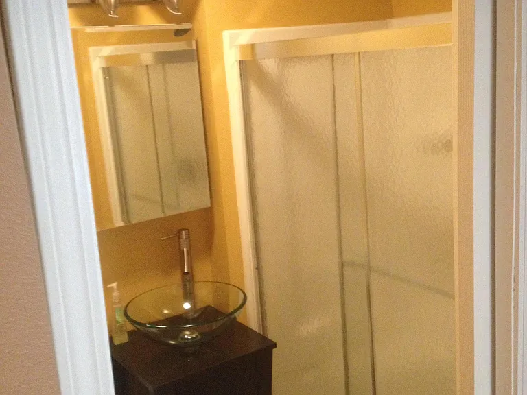 716 N Taylor St — Photo 4