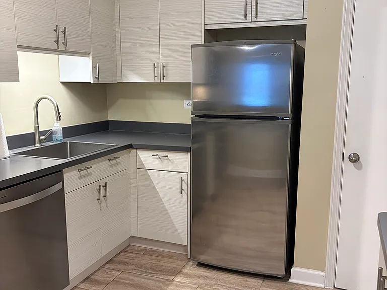 711 E Falcon Dr #201 — Photo 15