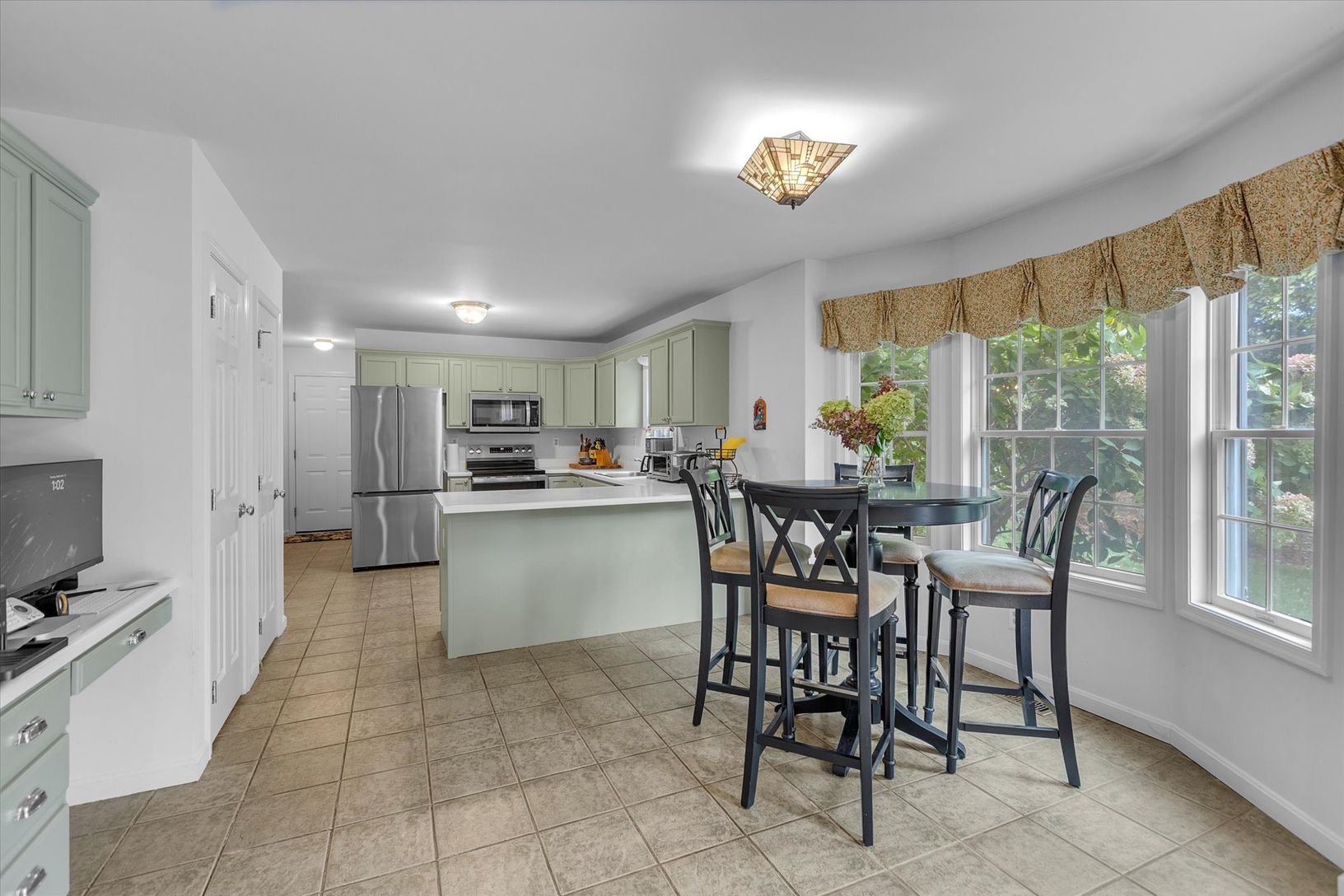 Casual Dining Area off Kitchen