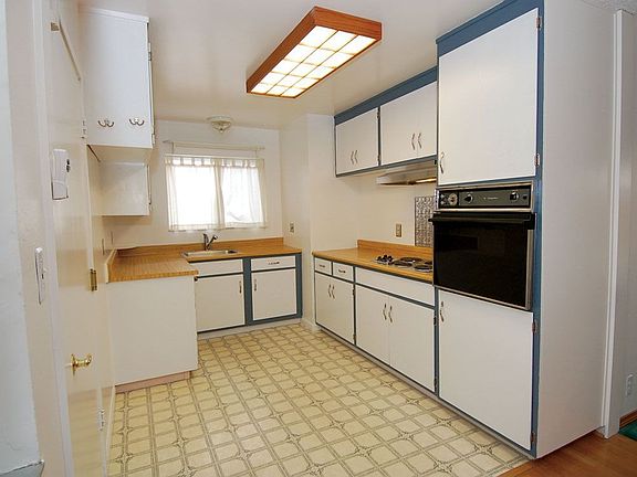4th image of 33431 13th St