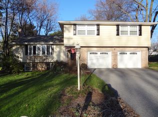 45 Churchill Dr, York, PA 17403