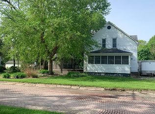 412 S Spruce St, Nokomis, IL