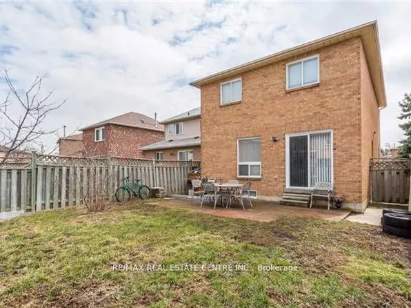 22 Matterdale Ave #Basement, Brampton, ON L6Y 4J6